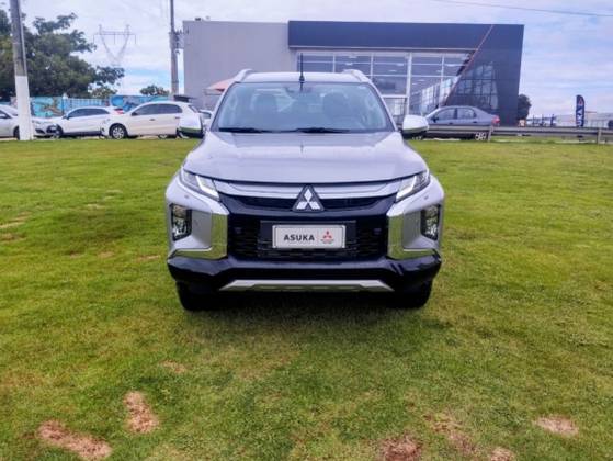 MITSUBISHI L200 TRITON 2.4 16V TURBO DIESEL SPORT HPE-S CD 4P 4X4 AUTOMÁTICO MITSUBISHI L200 TRITON 2.4 16V TURBO DIESEL SPORT HPE-S CD 4P 4X4 AUTOMÁTICO
